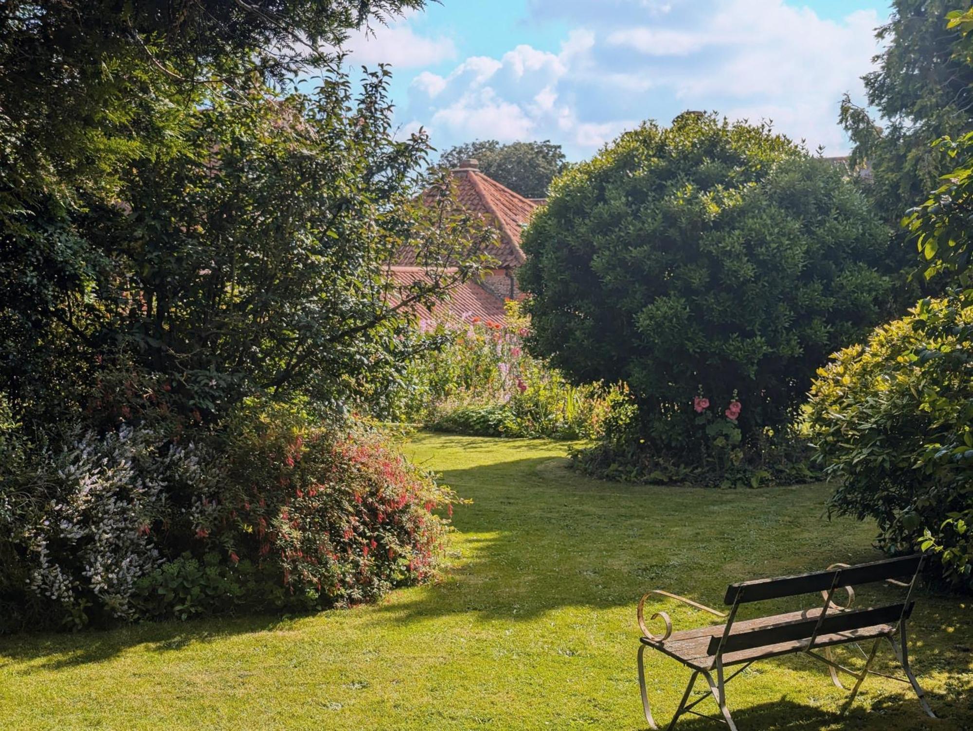 Country House Holiday With A Tennis Court! Binham ภายนอก รูปภาพ